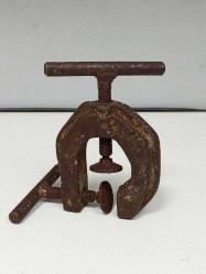 Eskilerden Koleksiyonluk Mengene - İşkence El Aleti