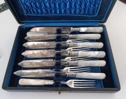 Antika Victorian  1906 Walker and Hall Sheffield İngiltere Sedef Saplı Bıçak ve Çatal Takımı Orjinal Kutusunda