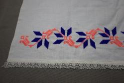 ÇİÇEK İŞLEMELİ ETAMİN YASTIK