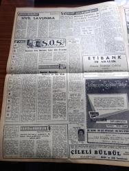 Zafer Gazetesi - Turkish Newspaper - 29 Aralık 1957 - sosyal sigorta kanunlarının tatbikat sahası genişletiliyor - 200 milyon lira sarfiyle 27 hastane kurulacak - iş yerlerinin sayısı 23 bine yaklaştı sigortalıların adedi de 600 bin - kaymakamlar kura çekti fotoğraf - Reisicumhur Celal Bayar Dün büyük bir törenle hizmete giren İstanbul'daki Kızılay ikinci kan merkezine geldiği sırada fotoğraf - İstanbul'da yeni açılan ikinci kan merkezinde Milli Müdafaa Vekili Şemi Ergin kan veriyor fotoğraf - Samsun çikolata fabrikası bitti - Tarsus Çukurova Çırçır fabrikası tamamen yandı - Kıbrıs valisi Hugh Foot Yarın İngiltere'ye hareket ediyor - Radyo ve haberler yazan Hikmet Münir Ebcioğlu - S.O.S. yazan Agatha Christie yazı dizisi -  Akbank - Grup Boks birincilikleri dün neticelendi - Kara günlerim filmi başrolde Gönül Beyhan Atıf Kaptan park ve sus sinemasında - cici gelin filmi başrolde Brigitte Bardot büyük sinemada - Gar  gazinosunda aile matinesi - federasyon azaları belli oldu Niyazi Sel