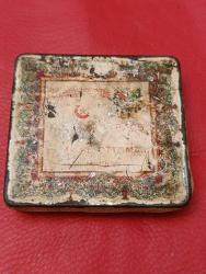 K82-----OSMANLI ARMALI CONSTINOPLE YAZILI TENEKE TÜTÜN KUTUSU