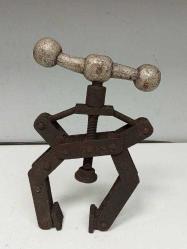 Eskilerden Koleksiyonluk Mengene El Aleti