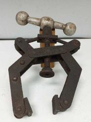 Eskilerden Koleksiyonluk Mengene El Aleti