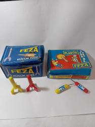 Eskilerden feza füze ve torpil Füze kutusunda 20 adet Torpil kutusunda 24 adet mevcuttur   Koleksiyon dekorluk