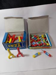 Eskilerden feza füze ve torpil Füze kutusunda 20 adet Torpil kutusunda 24 adet mevcuttur   Koleksiyon dekorluk