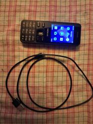 Nokia 515 Buyuk Tuş Takımı - Orjinal İmei Açık - sarj kablosu var. orjinal bataryası var.  sim kart takınca kayıt hatası veriyor.