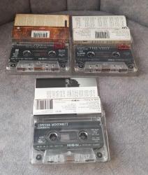 3 ADET LOREENA MCKENNİTT KASETİ: 1-ELEMENTAL 2-THE VİSİT, 3-THE BOOK OF SECRETS KASET  KONDİSYON YÜKSEK KOLEKSİYONLUK NADİR