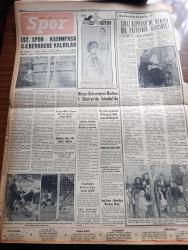 Yeni İstanbul Gazetesi - Turkish Newspaper - 11 Mayıs 1956 - gençlik ve hayat yazan Yavuz Abadan Başmakale - Üç mebus Cemal Köprülü Mahmut Goloğlu ve Kemal Özçoban Demokrat Parti haysiyet divanına veriliyor - Adnan Menderes İstanbul'da - Kıbrıs'ta 2 rum dün asıldı - bir bankanın faaliyeti tahdit edildi - Hürriyet partisinde mukabil hazırlık - Paris'te Mareşal Tito aleyhinde nümayiş - Adliye vekili Hüseyin Avni Göktürk Ankara'da baronun toplantısını men etti - Dük Polo oynuyor fotoğraf - muhtar yazan Fikret Arıt Yazı Dizisi - Bahar bayramı hazırlıkları - belediye reisi Fahrettin Kerim Gökay inşaat sahalarını teftiş etti - Rusya hesabına casusluk yapan Amerikalı kimyager - Macaristan Demir perdeyi açmaya karar verdi - Martine Carol ve eşinin dünkü basın toplantısı fotoğraf - Kore'de savaşan 16 millet temsilcilerinin toplantısı - çukurova'da pamuk tarlaları geç yeşerdi - İstanbul'da sinemalar tiyatrolar müzeler - Ankara İstanbul Radyosu Programı - İstanbulspor 4 Kasımpaşa 4