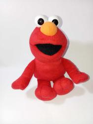 1997 yılından susam sokağı oyuncakları Çok iyi durumda 25 cm boy 2 si beraber gonderilecektir