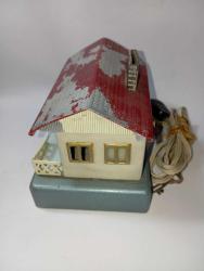 ÖĞRETMENLER BANKASI EV KUMBARA İYİ DURUMDA ANAHTARİ MEVCUT  RESİMLERDEKİ HALİYLE KOLEKSİYON DEKORLUK  #tdkoleksiyonkumbara #tdkoleksiyonogretmelerbankasi