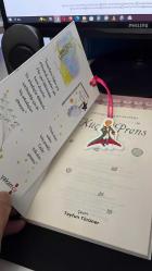 KÜÇÜK PRENS - ORJİNAL DİLDEN TAM ÇEVİRİ - ANTOINE DE SAINT _ EXUPÉRY - KOKULU KİTAP AYRICA AYRACININ UCUNDA KÜÇÜK BİR PRENS BİBLOSU VAR - YAKAMOZ YAYINLARI 15. BASIM 2016