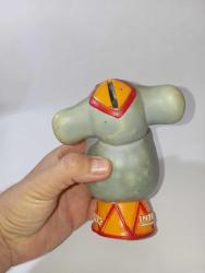 interbank fil kumbara. Kafa para giriş yerinde çatlak var. Haliyle