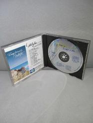 CD Nilüfer esmer günler albümü orijinal 1989 pembe bandrollü dönem baskı albüm. Dinlemeyi etkilemeyen çizikler var sorunsuz çalışıyor koleksiyonluk