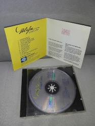 CD Nilüfer esmer günler albümü orijinal 1989 pembe bandrollü dönem baskı albüm. Dinlemeyi etkilemeyen çizikler var sorunsuz çalışıyor koleksiyonluk