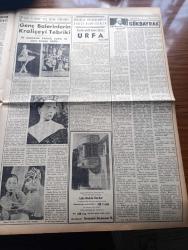 Yeni İstanbul Gazetesi - Turkish Newspaper - 4 Haziran 1953 - cezalar ve suçlar yazan Mustafa Nermi Başmakale - Kraliçe 2. Elizabeth taç giyme töreni fotoğraflar - emeklilik kanunu tasarısı meclisin gündemine alındı - Bandırma bölgesinde zelzele - komünist için Birleşmiş milletlere alınmıyor - napoli'deki kanlı sokak çarpışması - Ceza kanunu değişikliği 273. Madde ve basın hürriyeti - Rosenbergleri kurtarmak için son gayretler fotoğraf - Yunanistan başvekili Papagos 16 Haziran'da İstanbul'da - Anadolu ajansı hakkında meclise verilen sözlü soru - Mithatpaşa stadı'nda fetih gösterileri tekrarlanıyor - Şehzade camii yazan Aziz Ogan - siyasal bilgiler fakültesi profesörlerinden İsmail Hakkı Göreli'nin jübilesi - Gökbayrak yazan Leon Cahun Yazı Dizisi - dünyadan resimli röportajlar - Peron artık tamamiyle münzevi yaşıyor - Gripin - Burla Biraderler - Arı Unları - Jawa motosiklet - Yeni Parker 51 dolma kalemi - londra'dan Dün uçak postası ile getirdiğimiz taç giyinme töreninden fotoğraflar