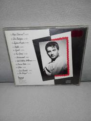 Cd Tarkan Aacayipsin albümü. Orijinal 1994 kırmızı bandrollü dönem baskı albüm. Kartonette minik yırtık ile dinlemeyi etkilemeyen çizikler var sorunsuz çalışıyor