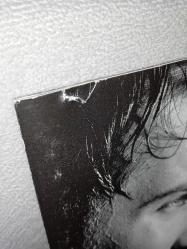 Cd Tarkan Aacayipsin albümü. Orijinal 1994 kırmızı bandrollü dönem baskı albüm. Kartonette minik yırtık ile dinlemeyi etkilemeyen çizikler var sorunsuz çalışıyor