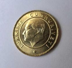 397// 25 kuruş Altın renkte (2023)