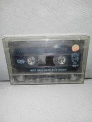 Kaset Cengiz Kurtoğlu sensiz kutladım albümü. Orijinal Net Ses GmbH Alman baskı. Kartoneti yok Sorunsuz çalışıyor.