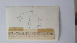 HÜLYA KOÇYİĞİT'İN KARDEŞİ NİLÜFER KOÇYİĞİT'İN ORİJİNAL 2'Lİ FOTOĞRAF SETİ - 18 x 12 cm EBADINDA - NİLÜFER KOÇYİĞİT, ÇOCUKLARIYLA BİRLİKTE EVİNDE OTURURKEN ÇEKİLMİŞ 2 FARKLI KARE. ALİ ERGÜVEN. 1985