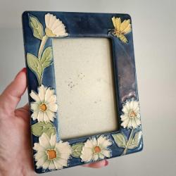 Kelebek Detaylı Çiçekli Seramik Çerçeve