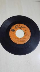 NEZAHAT BAYRAM SÖZ VERİP SABAHA GELECEK HANGİ BAĞIN BAĞBANISAN 45 LİK PLAK