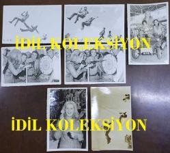 HÜLYA KOÇYİĞİT'İN KARDEŞİ NİLÜFER KOÇYİĞİT'İN ORİJİNAL 7'Lİ FOTOĞRAF SETİ - 18 x 12 cm EBADINDA - NİLÜFER KOÇYİĞİT, LUNAPARKTA EĞLENDİĞİ GÜN ÇEKİLMİŞ 7 FARKLI KARE. 2 TEMMUZ 1974