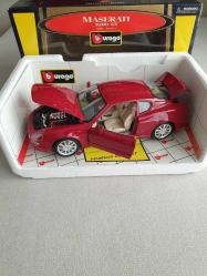 İTALYAN ORJİNAL BURAGO MARKA 1/18 ÖLÇEKLİ MASERATİ 3300 GT DIECAST MODEL ARABA
