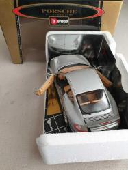 İTALYAN ORJİNAL BURAGO MARKA 1/18 ÖLÇEKLİ 1999 MODEL PORSCHE 911 TURBO GT DIECAST MODEL ARABA