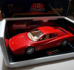 İTALYAN ORJİNAL BURAGO MARKA 1/18 ÖLÇEKLİ 1984 MODEL FERRARİ TESTAROSSA DIECAST MODEL ARABA