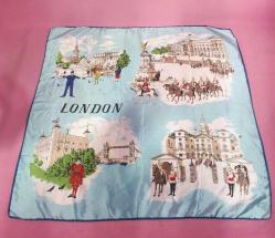 VINTAGE SUNİ İPEK ÜZERİNE LONDRA TARİHİ VE TURİSTİK YERLERİ RESİMLİ SEHPA ÖRTÜSÜ , PANO