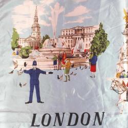 VINTAGE SUNİ İPEK ÜZERİNE LONDRA TARİHİ VE TURİSTİK YERLERİ RESİMLİ SEHPA ÖRTÜSÜ , PANO