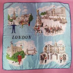 VINTAGE SUNİ İPEK ÜZERİNE LONDRA TARİHİ VE TURİSTİK YERLERİ RESİMLİ SEHPA ÖRTÜSÜ , PANO