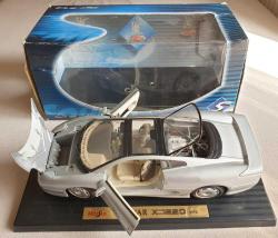 ORJİNAL MAİSTO MARKA PRESTİJ SOLİDOS SERİSİ 1/18 ÖLÇEKLİ 1992 MODEL JAGUAR XJ220  DIECAST MODEL ARABA
