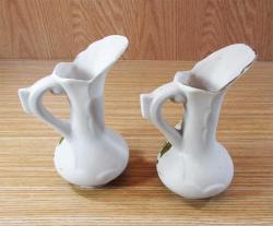 ViNTaGe PORSELEN KüÇüK İBRİK VAZOLAR....2 Adet