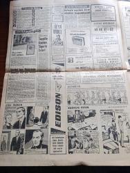 Hürriyet Gazetesi - Turkish Newspaper - 15 Eylül 1966 - 219 gün komada kaldıktan sonra dün vefat eden Cemal Gürsel Anıtkabir'e gömülecek Fotoğrafı - Cemal Gürsel'in gençlere öğütleri - Süleyman Demirel'in mesajı Cemal Gürsel milletine vatanına aşk'la ve güvenle bağlıydı - İsmet İnönü Cemal Gürsel tarihimizde daima takdir ve teşekkür duyguları ile alınacaktır dedi - cumhurbaşkanı Cevdet Sunay şanlı Türk tarihi Cemal Gürsel'i unutturmayacaktır dedi - Cemal Gürsel'in hastalığı 1960'da başlamıştı - Cemal Gürsel'in Amerika'ya gidişi gelişi fotoğraf - Cemal Gürsel'in 71 yılı - burç falı - aşka inandım yazan ve çizen Faruk Geç - bizimkiler yazan Kemal Bisalman çizen Sezgin Burak - Cemal Gürsel aramızda iken - ordunun babası Cemal ağasıydı fotoğraf - Cemal Gürsel İzmir'deki evinde fotoğraf - iki eski asker iki eski dost İsmet İnönü ve Cemal Gürsel Fotoğrafı - Cemal Gürsel Eyüp Han ve İran Şahı ile fotoğraf - Amerikan başkanı Johnson ile Cemal Gürsel Fotoğrafı - İngiltere kraliçesi Elizabeth