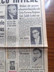 Hürriyet Gazetesi - Turkish Newspaper - 24 Şubat 1966 - Suriye'de solcu ihtilal - iktidarı ele geçiren subayların başında Ordu kurmay Başkanı general Salah Cedid var - Devrilen lider General Emin El Hafız kimdir fotoğraf - Bonn büyükelçimiz Ziya Müezzinoğlu radyoyu dış işlerine şikayet etti - Almanya işi ağırdan aldığı için TRT'ye yardımı kesecek - Devlet bakanı Refet Sezgin Prens Ahmet'in işi ile meşgul olmuş - Başbakan Süleyman Demirel İzmir tekstil grevini halle çalışıyor - Sovyetler uzaya 2 köpek gönderdi - eski Başbakan Suat Hayri Ürgüplü Servet transferinin kaldırılmasına çalışacağını söyledi - Cemal Gürsel'e ağız yolu ile gıda veriliyor - Suriye'deki ihtiyar yüzünden hacı adayları da gidemiyor - Muharrem Demirbay Cafer Paşa'nın 265 cilt kitabını 200 liraya sattı fotoğraf - aşk ve macera romanı Kader çizgileri çizen Faruk Geç - bizimkiler yazan Kemal Bisalman çizen Sezgin Burak - Ortaköy Camii 8 yıldır tamirde - Pop sentetik çamaşır tozu - Faşing yolcu edildi fotoğraflar