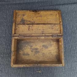 Antika ahşap kutu