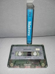 Kaset Madonna like a virgin albümü. Orijinal. Dönem Kağıt Baskı. Kaset ve kartonette yazı var. Sorunsuz çalışıyor