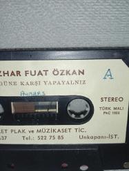 Kaset MFÖ Mazhar Fuat Özkan ele güne karşı yapayalnız albümü. Orijinal 1984 balet plak dönem Kağıt Baskı. Sorunsuz çalışıyor