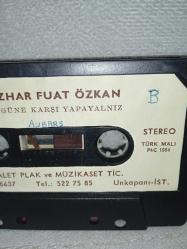 Kaset MFÖ Mazhar Fuat Özkan ele güne karşı yapayalnız albümü. Orijinal 1984 balet plak dönem Kağıt Baskı. Sorunsuz çalışıyor