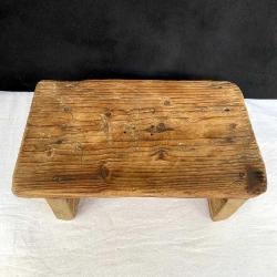 Nostaljik Ahşap El Oyması Banyo Taburesi