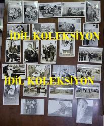 RÜÇHAN ÇAMAY ve YEŞİLÇAM'IN UNUTULMAZ OYUNCUSU LEYLA SAYAR'IN ORİJİNAL 25'Lİ AJANS-BASIN FOTOĞRAFI SETİ - 18 x 12 cm EBADINDA - 1980 YILINDA LEYLA SAYAR ve RÜÇHAN ÇAMAY'IN BİR GRUP TARAFINDAN POLONEZKÖY'DE FİDYE İÇİN KAÇIRILMALARI OLAYINDA YÜRÜTÜLEN KURTARMA OPERASYONU ve SONRASINDAKİ ADLİYE SÜRECİNDE ÇEKİLMİŞ 25 FARKLI KARE.  RÜÇHAN ÇAMAY'I KIZI MELİKE DEMİRAĞ ADLİYEDE YALNIZ BIRAKMADI. ESKİ BİNİCİ ve SÜVARİ YÜZBAŞISI ORHAN ÇETİNKOL, OLAY SIRASINDA KAÇIRAN GRUP TARAFINDAN VURULARAK YARALANDI... NİSAN 1980 (AÇIKLAMAYI OKUYUNUZ)