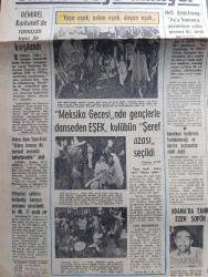 Hürriyet Gazetesi - Turkish Newspaper - 19 Temmuz 1969 - Ay'ın fethine 1 gün var - Rusların aracı Luna 15 in de ay böceği var - Ay'da yürüyüş 4 saat önceye alınıyor - Muammer Kaylan Houston uzay merkezinden bildiriyor - Ay'da kaldıkları takdirde astronotlar arızayı gidermeye çalışarak ölümü bekleyecek - Ay'a ayak basacak olan iki astronotun yanında zehir bulunmamaktadır - Meksika gecesinde gençlerle dans eden eşek kulübün şeref azası seçildi - Süleyman Demirel Korkuteli'de Ramazan topu ile karşılandı - Karya yatı Yunan hücumbotuna çarptı fotoğraf - Kıbrıs Rum temsilcisi Kleridis Kıbrıs konusu 2 cemaat arasında halledilmelidir dedi - Tarkan korkunç takip yazan ve çizen Sezgin Burak - İstanbul Ankara İzmir Radyosu Programı - serbest kürsü herkese söz hakkı yöneten Tahsin Öztin - Arçelik en iyi soğutan buzdolabı - Türkiye İşçi Partisi Karabük ilçe merkezi dağıldı - bizimkiler çizen Sezgin Burak renkli karikatür -  Cem ile Oya renkli karikatür - Keban gölü altında kalan arazi sahipleri