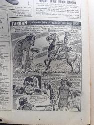 Hürriyet Gazetesi - Turkish Newspaper - 19 Temmuz 1969 - Ay'ın fethine 1 gün var - Rusların aracı Luna 15 in de ay böceği var - Ay'da yürüyüş 4 saat önceye alınıyor - Muammer Kaylan Houston uzay merkezinden bildiriyor - Ay'da kaldıkları takdirde astronotlar arızayı gidermeye çalışarak ölümü bekleyecek - Ay'a ayak basacak olan iki astronotun yanında zehir bulunmamaktadır - Meksika gecesinde gençlerle dans eden eşek kulübün şeref azası seçildi - Süleyman Demirel Korkuteli'de Ramazan topu ile karşılandı - Karya yatı Yunan hücumbotuna çarptı fotoğraf - Kıbrıs Rum temsilcisi Kleridis Kıbrıs konusu 2 cemaat arasında halledilmelidir dedi - Tarkan korkunç takip yazan ve çizen Sezgin Burak - İstanbul Ankara İzmir Radyosu Programı - serbest kürsü herkese söz hakkı yöneten Tahsin Öztin - Arçelik en iyi soğutan buzdolabı - Türkiye İşçi Partisi Karabük ilçe merkezi dağıldı - bizimkiler çizen Sezgin Burak renkli karikatür -  Cem ile Oya renkli karikatür - Keban gölü altında kalan arazi sahipleri