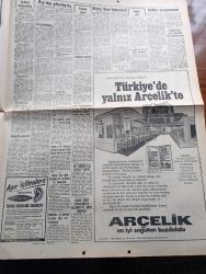 Hürriyet Gazetesi - Turkish Newspaper - 19 Temmuz 1969 - Ay'ın fethine 1 gün var - Rusların aracı Luna 15 in de ay böceği var - Ay'da yürüyüş 4 saat önceye alınıyor - Muammer Kaylan Houston uzay merkezinden bildiriyor - Ay'da kaldıkları takdirde astronotlar arızayı gidermeye çalışarak ölümü bekleyecek - Ay'a ayak basacak olan iki astronotun yanında zehir bulunmamaktadır - Meksika gecesinde gençlerle dans eden eşek kulübün şeref azası seçildi - Süleyman Demirel Korkuteli'de Ramazan topu ile karşılandı - Karya yatı Yunan hücumbotuna çarptı fotoğraf - Kıbrıs Rum temsilcisi Kleridis Kıbrıs konusu 2 cemaat arasında halledilmelidir dedi - Tarkan korkunç takip yazan ve çizen Sezgin Burak - İstanbul Ankara İzmir Radyosu Programı - serbest kürsü herkese söz hakkı yöneten Tahsin Öztin - Arçelik en iyi soğutan buzdolabı - Türkiye İşçi Partisi Karabük ilçe merkezi dağıldı - bizimkiler çizen Sezgin Burak renkli karikatür -  Cem ile Oya renkli karikatür - Keban gölü altında kalan arazi sahipleri