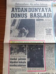 Hürriyet Gazetesi - Turkish Newspaper - 21 Kasım 1969 - astronotların ay sefası bitince Aydan dünyaya dönüş başladı - Apollo 1 ile Ay'a bir iniş yapan Conrad ile Bean  Ay'da iki defa yürümüşlerdir fotoğraf - Mine Hanzade Hollywood yolcusu fotoğraflar - Başkan Cevdet Sunay Brejnev ile beklenmedik görüşme yaptı - yere düşen astronot Charles Conrad ölümden kurtuldu - Ay ikinci defa fethedilince kameri tarikatı ikiye bölündü - Çanakkale valisi Celal Tüfekçi emniyet genel müdürü oldu - şampiyon boksör Muhammed Ali Clay şimdi ring yerine sahnede alkış topluyor fotoğraf - İstanbul polisinin köpekleri Caki ve Baron arama tarama yaptı fotoğraf - sanat okulu boykotları olaylara yol açtı - Tarkan gümüş eyer yazan ve çizen Sezgin Burak - Alamanya'dan gelecek mektup yazan çizen Faruk Geç - Gediz dağları eşkiya dolu - 58'li telefonlar yılbaşına kadar çalışacak - Flora sofra margarini - Avrupa'nın bir numaralı hovardası Günter Sachs Ve sevgilisi Mirja Larsson av köşkü'ne kapandı fotoğraflar