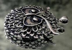 BAYKUŞ FORMUNDA DAMGALI GÜMÜŞ KOLYE UCU  7,94 GR