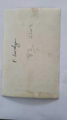 YEŞİLÇAM'DA CİLALI İBO ADIYLA BİLİNEN FERİDUN KARAKAYA'NIN ORİJİNAL 2'Lİ FOTOĞRAF SETİ - 18 x 12 cm EBADINDA - FERİDUN KARAKAYA, SAHNEDE HALKA OYUN SERGİLERKEN ÇEKİLMİŞ 2 FARKLI KARE