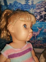 40 cm Boyunda PLASTİK BEBEK, UYUR, MAVİ GÖZLÜ, DÖNEM SAÇLI ARALARDA BOŞLUK VAR